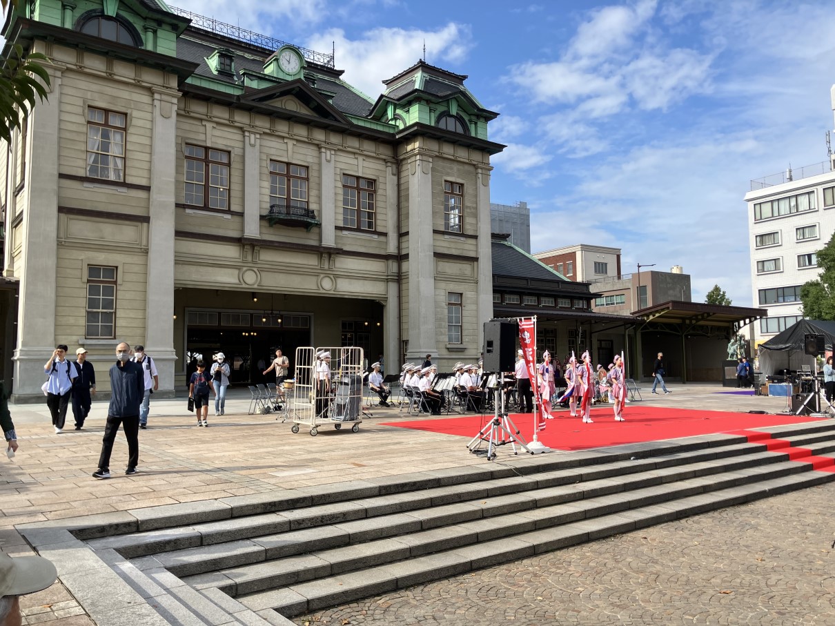 オープニングは、消防音楽隊演奏＆カラーガード隊演舞でした